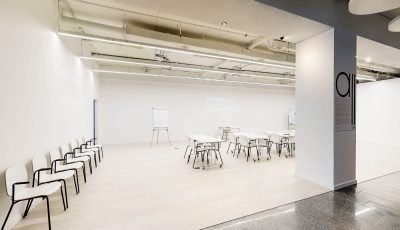 Бізнес-школа CAPSchool 3D Model